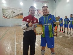 В Лысых Горах прошёл новогодний турнир по мини-футболу.