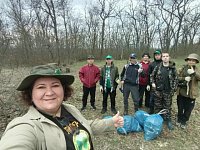 Экоактивисты Лысых Гор провели субботник на особо охраняемой природной территории