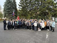 Ученики Лысогорской школы №1 подержали на руках геккона и познакомились с растениями-хищниками