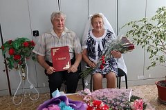 В ЛЕТОПИСЬ ЮБИЛЯРОВ СЕМЕЙНОЙ ЖИЗНИ ЗАНЕСЕНЫ СУПРУГИ ПОТРИКЕЕВЫ