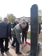Они  понимали, зачем туда ехали