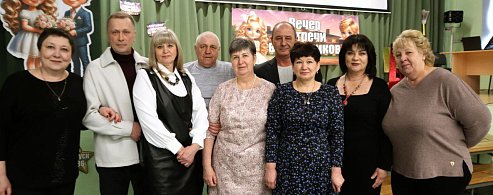 Встреча, которую ждали: выпускники школы №1 вернулись в родные стены 