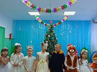 В детском саду села Невежкино  ребятишки рассказали стишки Деду Морозу