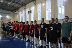 Волейболисты Лысогорского района выясняют, какая команда сильнее