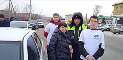 Акция «Цветы для автоледи» прошла в Лысых Горах