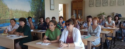 Филологи Лысогорского района отмечают профессиональный праздник