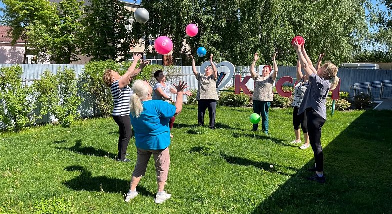 «Активное долголетие»: для укрепления мышц лысогорские старшие предпочитают пилатес