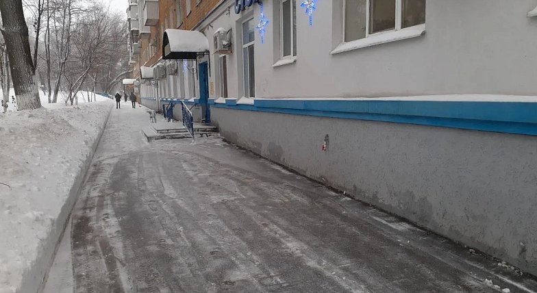 Территории лечебных и социозащитных учреждений оперативно расчищаются от снега