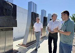 Легендарный космонавт Сергей Крикалёв посетил место приземления Юрия Гагарина