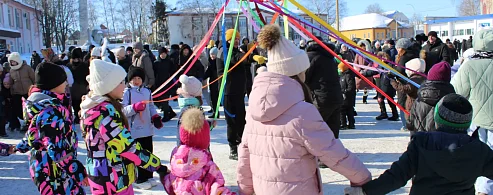 В Лысых Горах отметили Масленицу