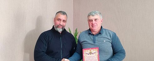 Сотрудникам Лысогорской птицефабрики передали благодарственные письма от тех, кто на передовой