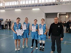 Команда девушек из Лысогорской школы №2 стала призером в соревнованиях по баскетболу