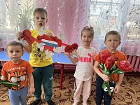 Самые маленькие жители Лысогорского района приняли участие в мероприятиях, приуроченных ко Дню воссоединения Крыма с Россией