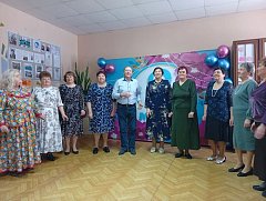 В Бахметьевской библиотеке праздничный вечер «От чистого сердца» посвятили прекрасным женщинам
