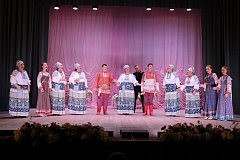 В Лысых Горах тепло и торжественно отметили День пожилого человека