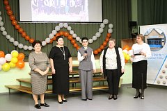 «От чернильницы до цифры. Мы связь времен»: школа №1 р.п. Лысые Горы отметила 90-летний юбилей