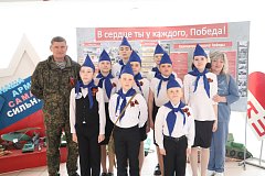 Учителя физической культуры Лысогорского района сегодня принимают поздравления с праздником