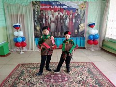 Россия - наш общий дом: Октябрьский сельский клуб порадовал односельчан тематическим концертом