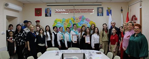 Команда газеты «Повод» Лысогорской школы №2 одержала победу на региональном фестивале