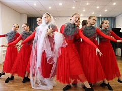 Детская школа искусств отметила Международный женский день ярким концертом