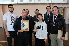 В Лысогорском районе определили лучших волейболистов среди мужских команд