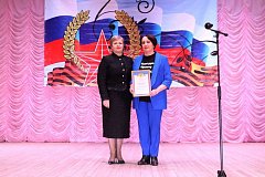 В районном Дворце культуры концертную программу посвятили защитникам Отечества 