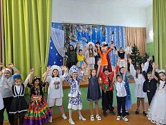 В школе села Большая Дмитриевка состоялась долгожданная премьера спектакля под ёлкой