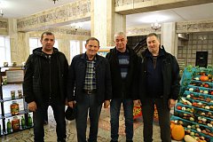 Аграрии Лысогорского района принимали поздравления