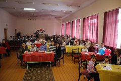 У них традиция – получать красные дипломы