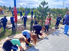 Жители Лысогорского района приняли участие в  общеобластном субботнике