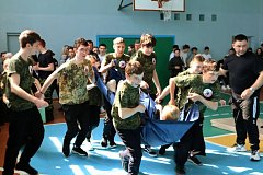 Старшие "Бравые ребята" из школы №2 победили в муниципальном этапе военно-спортивной игры «Зарница 2.0»