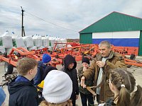 Школьники села Невежкино побывали на экскурсии в КФХ