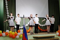 Накануне Дня Героев в Лысогорской школе №1 провели финальное мероприятие в рамках Года защитника Отечества