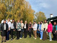 Сегодня, в День беременных, в Лысых Горах состоялась беседа за "круглым столом" с участием беременных женщин и специалистов заинтересованых ведомств
