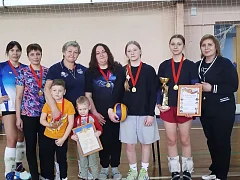 В Лысых Горах состоялся открытый районный турнир по волейболу среди женских команд