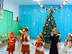 В детском саду села Невежкино  ребятишки рассказали стишки Деду Морозу